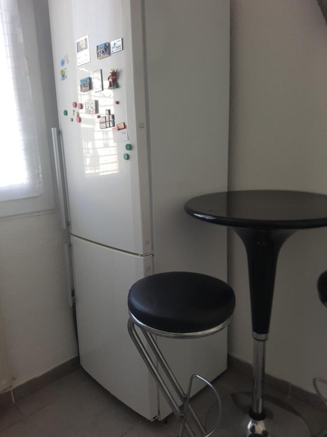 Logement Entier - Appartement T4 Hypercentre Dans Une Rue Calme - Stationnement Gratuit Tarbes Dış mekan fotoğraf