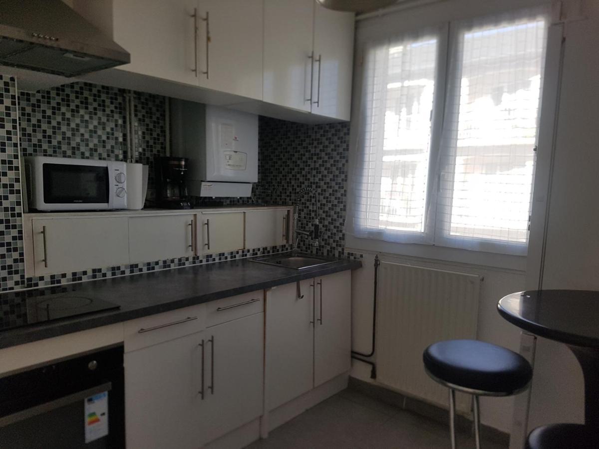 Logement Entier - Appartement T4 Hypercentre Dans Une Rue Calme - Stationnement Gratuit Tarbes Dış mekan fotoğraf