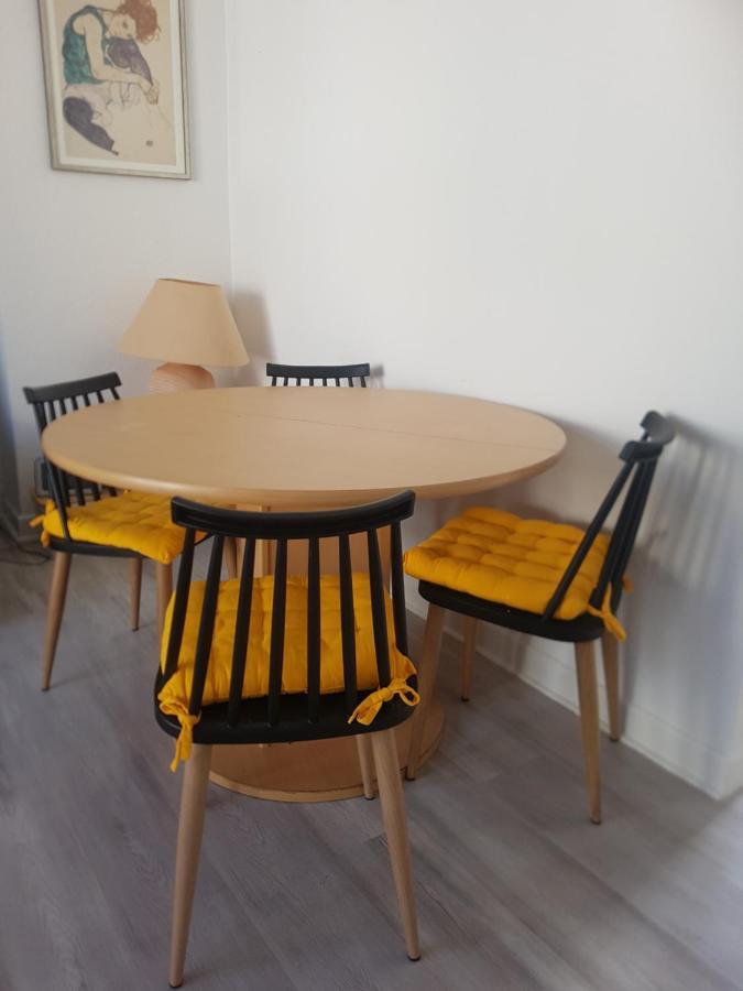 Logement Entier - Appartement T4 Hypercentre Dans Une Rue Calme - Stationnement Gratuit Tarbes Dış mekan fotoğraf